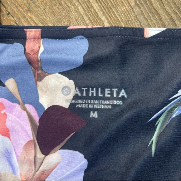NWT Athleta Womens Elation Paradise 7/8 Legging Black Floral Legging Size M - Picture 6 of 7